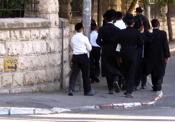 ©RonAlmog, (Flickr page), CC BY 2.0, Wikimedia Commons