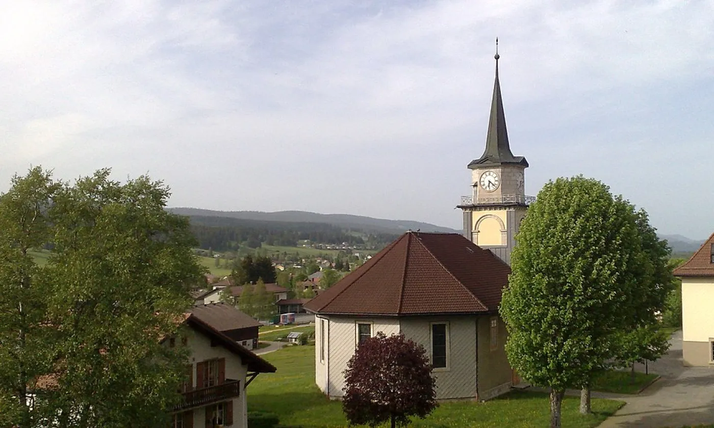 Temple du Brassus (©Giovanni-P, CC BY-SA 3.0 Wikimedia Commons)